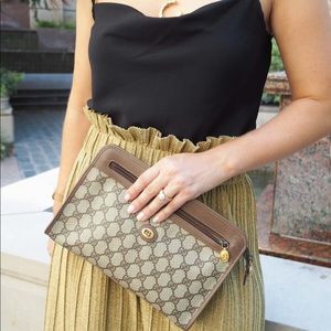 Vintage Gucci Clutch (Good condition)